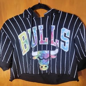 NBA. Chicago  Bulls.  Hooded  Crop.  Size  S